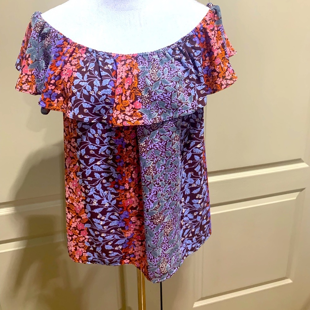 Maeve by Anthropologie Off The Shoulder Lightweight Top M
